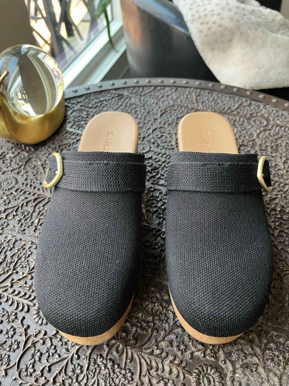 NEW ROTHY’S CLASSIC CLOGS IN BLACK 8 - Picture 6 of 9